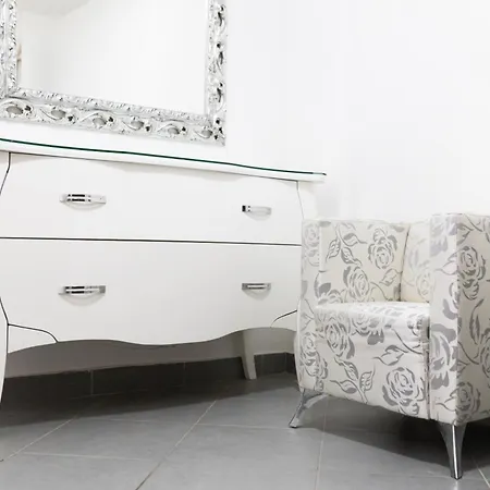 Villa Ring Pool & Padel Belgrade Baric