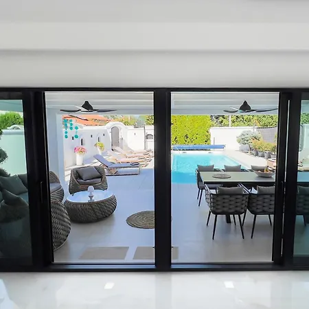 Ring Pool & Padel Belgrade *