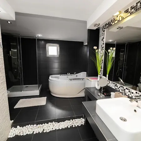 Villa Ring Pool & Padel Belgrade