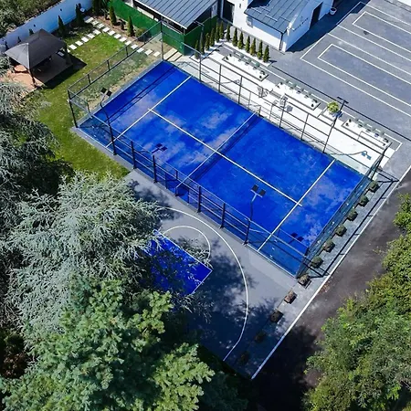 Ring Pool & Padel Belgrade * Baric