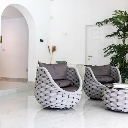 Ring Pool & Padel Belgrade *