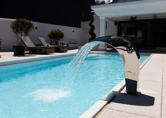 Ring Pool & Padel Belgrade Baric