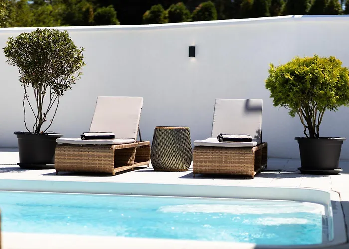 Villa Ring Pool & Padel Belgrade *