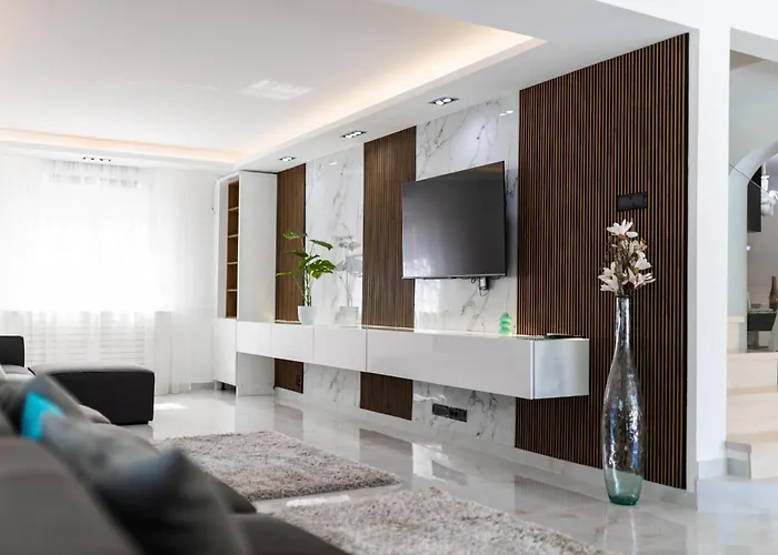 Villa Ring Pool & Padel Belgrade