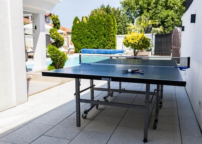 Ring Pool & Padel Belgrade *