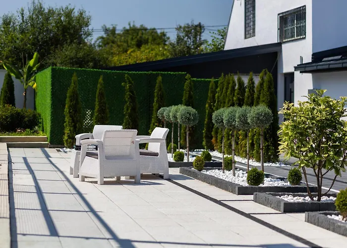 Villa Ring Pool & Padel Belgrade *