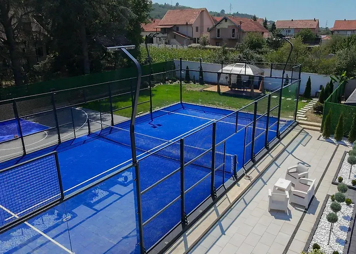 Villa Ring Pool & Padel Belgrade Baric